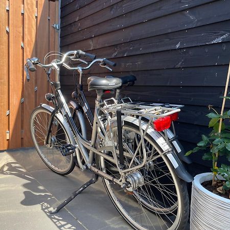 Bed and Breakfast Bed & Bike Gasthuus Texel Den Burg Exterior foto